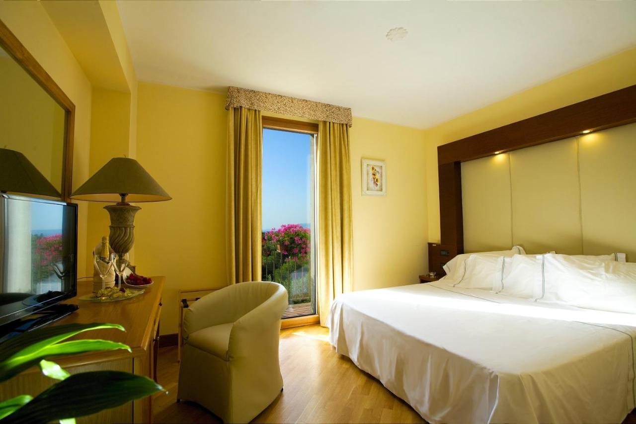 Uliveto Principessa Resort Cittanova  Exteriör bild